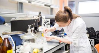 纳米金刚石台面 俄科学家开辟水污染快速检测新途径